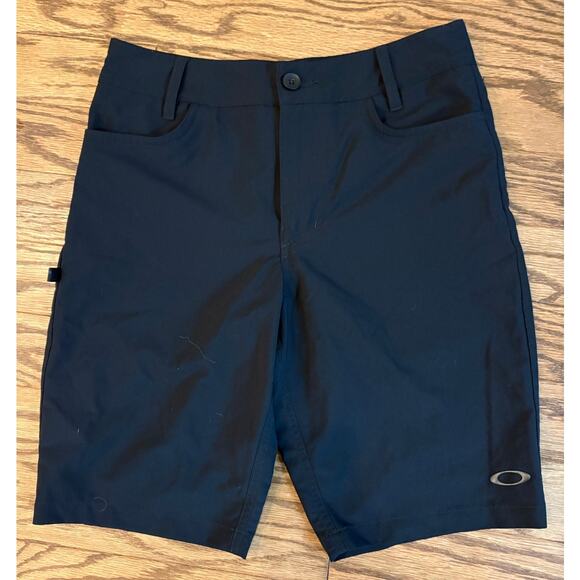 Oakley Men’s Regular Fit Shorts Black Size 30 Polyester Casual Golf Style - Picture 1 of 8